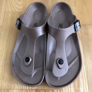 Aerothotics sandals, size 9/EU 40